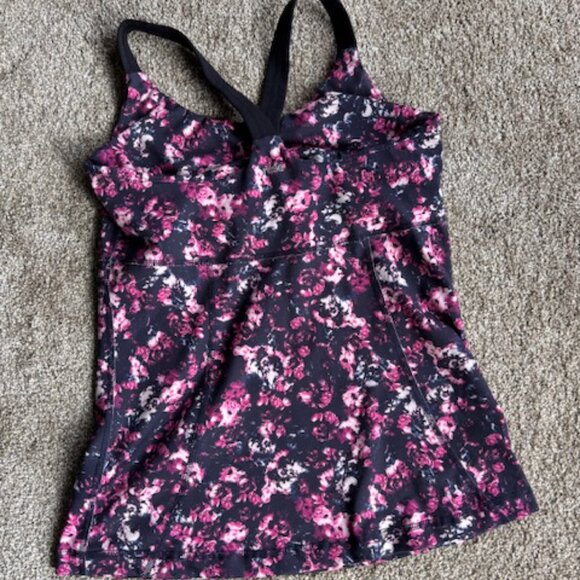 Rese racerback black and pink flower workout top with built in bra M - Picture 2 of 8